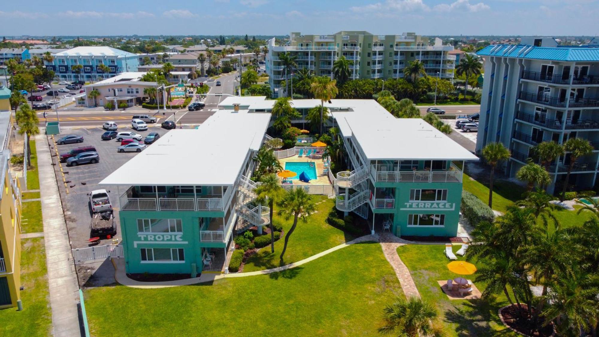 Tropic Terrace #41 - Beachfront Resort St. Pete Beach Eksteriør billede